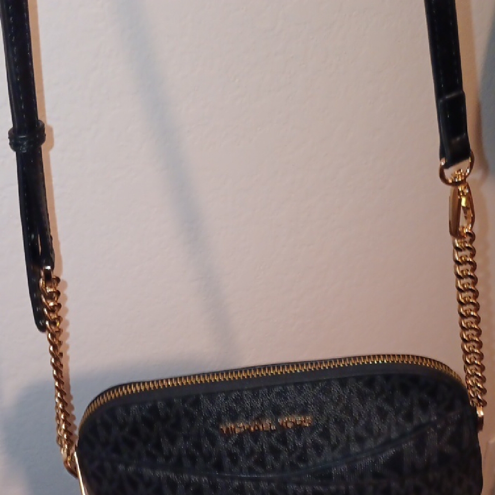 Michael Kors Preloved Black and Gold Crossbody Bag With New Replacement Strap. - Picture 10 of 14